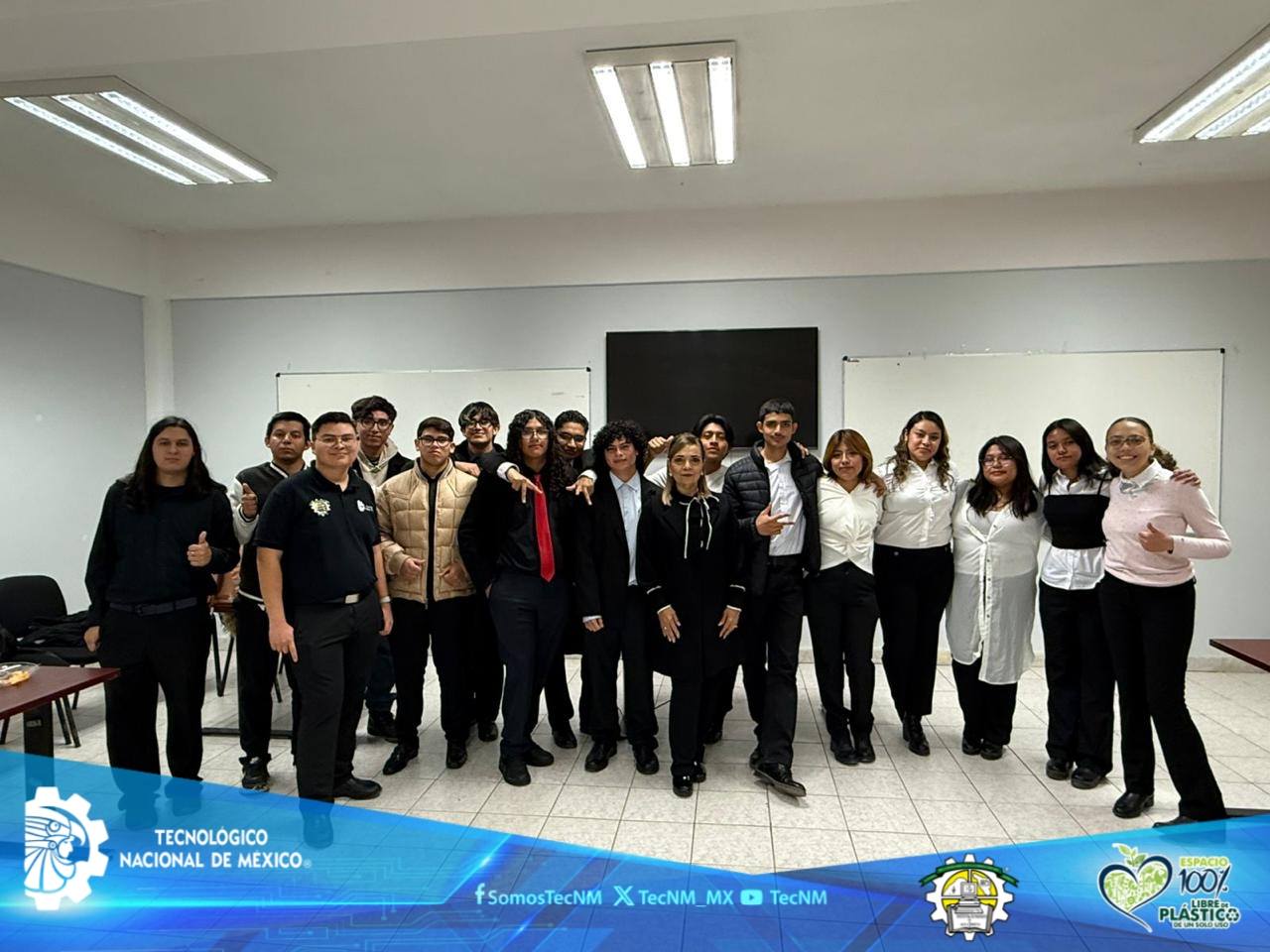 Estudiantes de IGE e Ingeniería en Sistemas presentan proyectos finales de Cultura Empresarial y Planes de Negocios