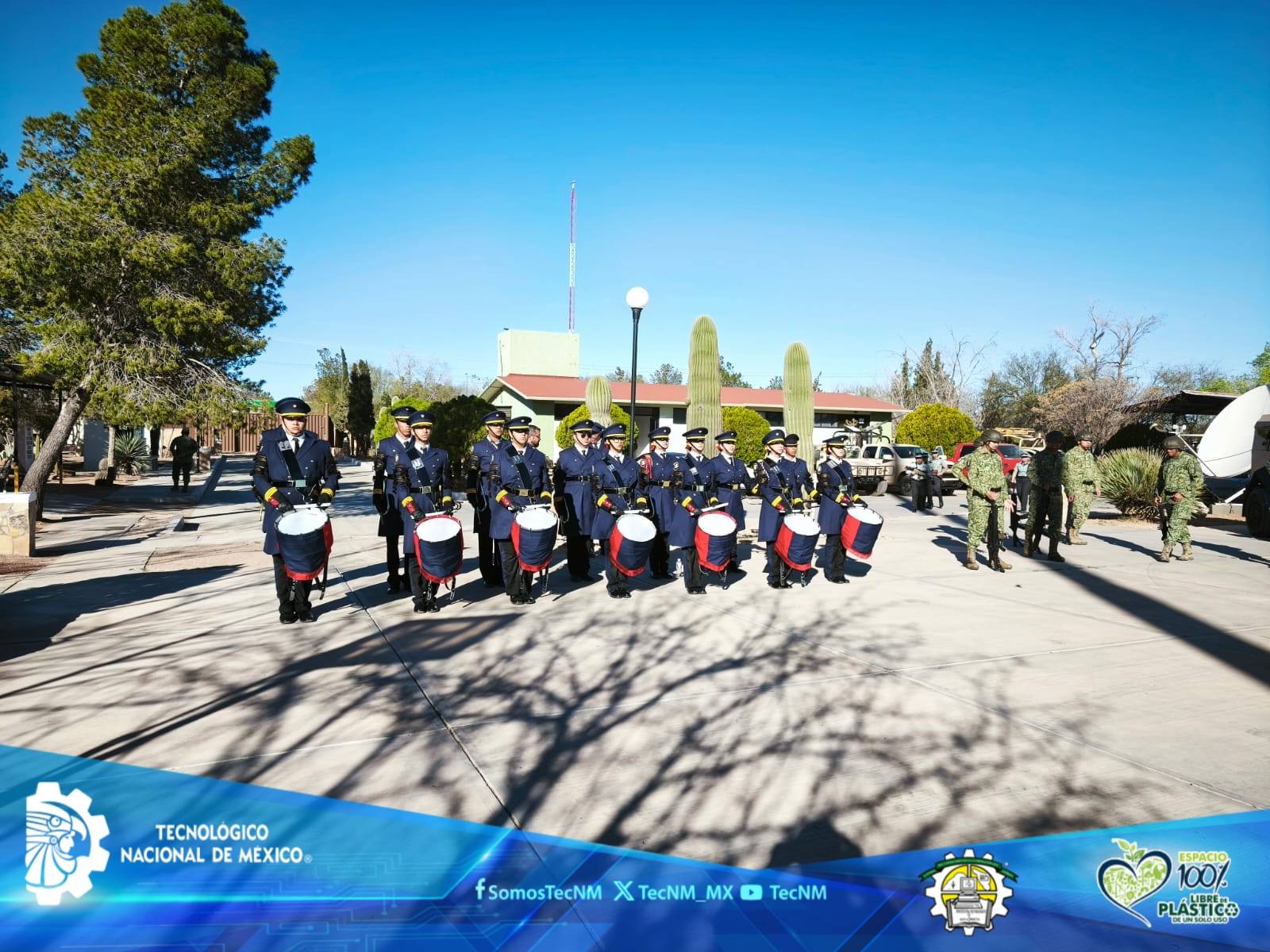 Banda de Guerra de los Coyotes Participa en Ceremonia de Inicio del Servicio Militar en el 3er Grupo de Infantería