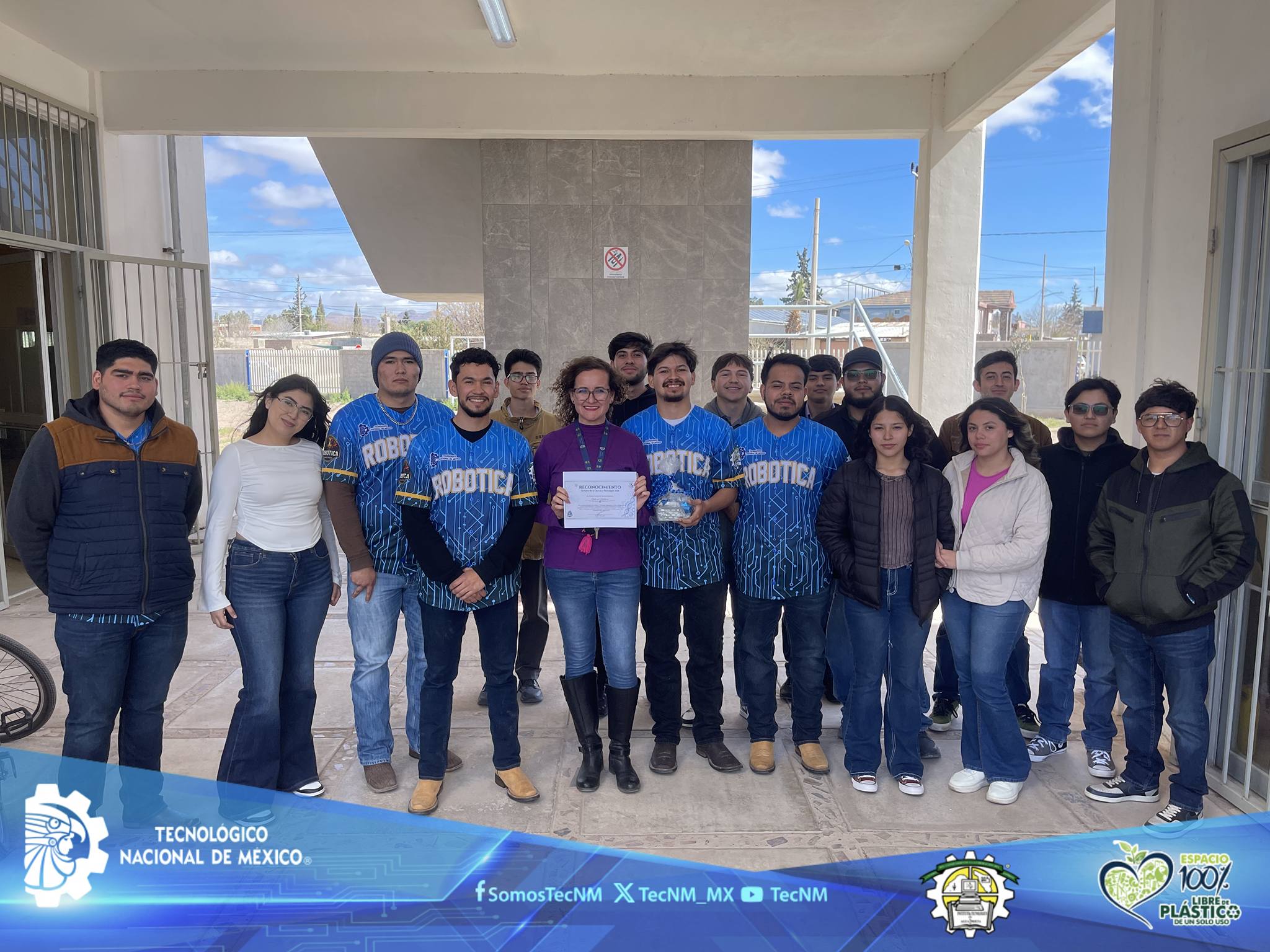 Estudiantes de la Secundaria Anais visitan el ITAP y conocen el Club de Robótica